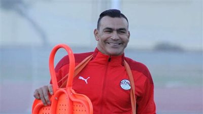 تراشق ألفاظ وتهشم سيارات.. ماذا دار بين ابنة عصام الحضري وفرد أمن بالشيخ زايد؟