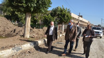 محافظ القليوبية يتفقد عددا من المشروعات بكفر شكر (صور)