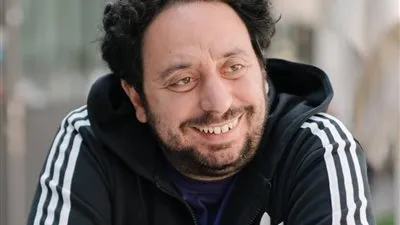 أدولف العسال يسافر إلى دبي للمشاركة بفيلمه 