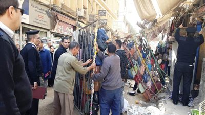 حملة مكبرة بأسوان لإزالة 840 حالة إشغال للطرق (صور)