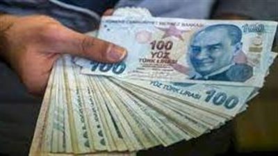 الليرة التركية تفقد 2.5% من قيمتها خلال تعاملات اليوم