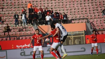 عاجل- إصابة قوية تضرب نجم الأهلي في مباراة الجونة