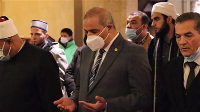 المحرصاوي يتقدم المصلين في صلاة الجنازة على الدكتور رمضان هتيمي بالجامع الأزهر