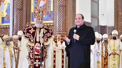 صورة الرئيس السيسي تتصدر غلاف مجلة الكرازة