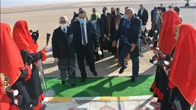  بعد توقف سنوات.. وصول أولى رحلات مصر للطيران لمطار الخارجة بالوادي الجديد