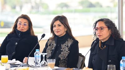 وزيرة الهجرة تلتقي وفدا من رواد الأعمال الأفارقة ونظرائهم المصريين