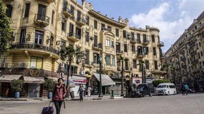 قنبلة موقوتة بوسط البلد.. عشرات الورش والمصانع بعقارات القاهرة الخديوية