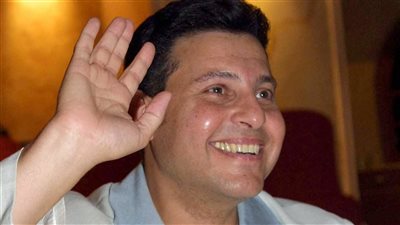 وصلة ضحك هستيرية لـ هاني شاكر بعد منح 