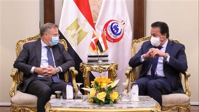 خالد عبد الغفار يستقبل سفير الدنمارك لبحث التعاون في القطاع الصحي