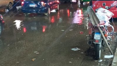 انفجار ماسورة مياه بشارع الجلاء البحري بالمنوفية