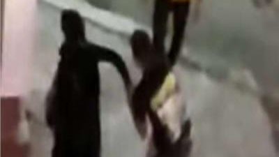 جريمة غرضها السرقة.. التحقيق مع 6 متهمين بالتعدي على شاب بالقطامية