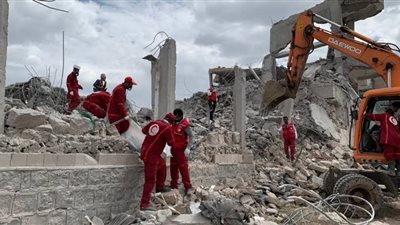 الصليب الأحمر: أكثر من 100 بين قتيل وجريح بعد هجوم على سجن في اليمن