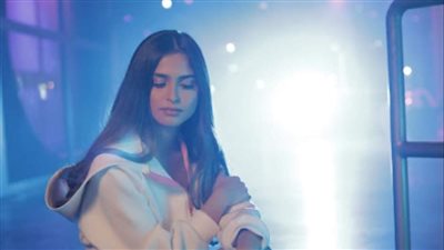 أنا مجنونة.. جديد حلا الترك مع بلاتينيوم ريكوردز