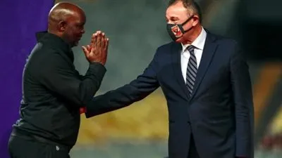 جلسة عاصفة بين الخطيب وموسيماني بعد تصريحاته المثيرة للجدل