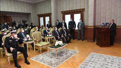 وزير الدولة للإنتاج الحربي يتفقد خط إنتاج الصلب المدرع بمصنع 100 الحربي