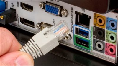 وزير الاتصالات يفجر مفاجأة حول سرعة الانترنت في مصر