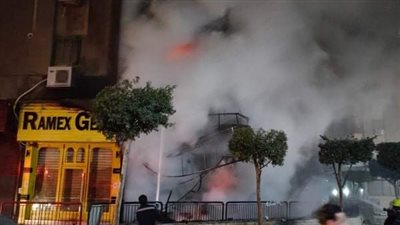 عاجل.. حريق هائل في عقار بالقرب من 