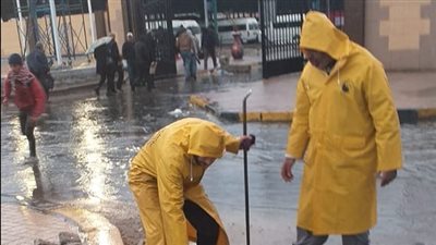 صرف الإسكندرية: فرق الطوارئ متمركزة في الشوارع للتعامل مع الأمطار
