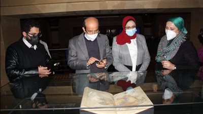 دار الكتب تستقبل وفدا من الأرشيف والمكتبة الوطنية الإماراتية