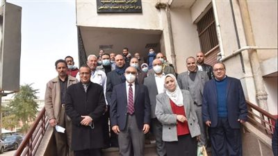 الأول من نوعه.. طبيب يتبرع بجهاز أشعة لأورام المخ بالصعيد (صور)