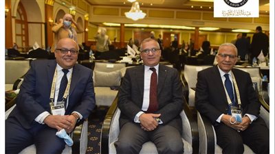 إطلاق الملتقى الحواري الثاني حول مستقبل صناعة الدواء في مصر (صور)