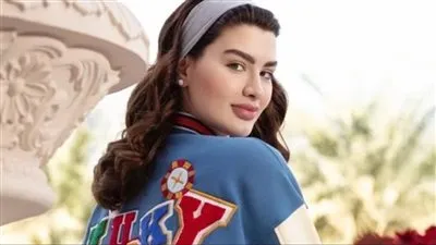 بإطلالة مبهجة.. روان بن حسين تغازل جمهورها ومحبيها