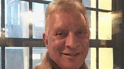 سرق 750 مليون.. أحمد موسي يفجر مفاجأة عن خبير اقتصادي بقنوات الإخوان