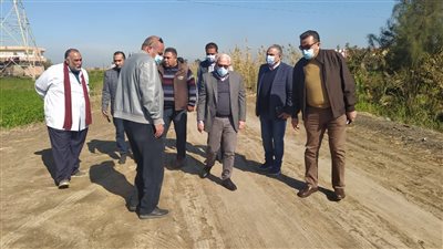  محافظ بورسعيد يوجه بالانتهاء من طريق يربط بين محور ٣٠ يونيو وكوبري شادر عزام 