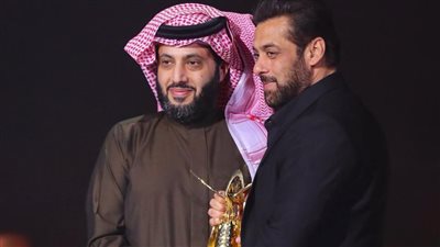 سلمان خان يوجه رسالة لـ تركي آل الشيخ: 