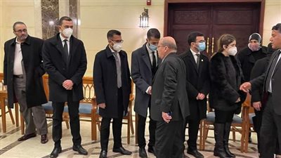 عبدالحليم قنديل ومصطفى بكري يشاركان بعزاء الكاتب الراحل ياسر رزق