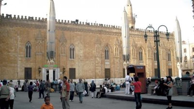 عاجل.. نكشف سبب إغلاق مسجد الإمام الحسين 