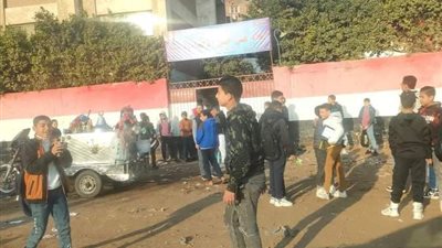 فرحة طلاب الإعدادية بعد أداء امتحان اللغة الإنجليزية بالقليوبية 