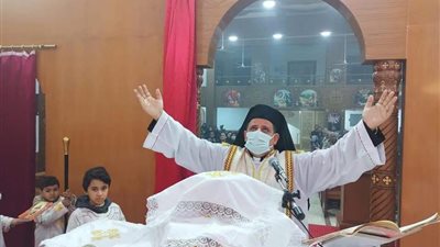 الأنبا بشارة يحتفل بعيد الأنبا أنطونيوس بأبوقرقاص البلد