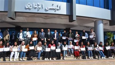  محافظ أسوان تفقد المبنى الإدارى الجديد بمقر الجامعة بصحارى