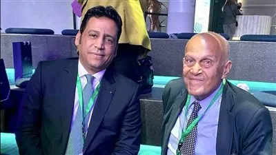  مجدي يعقوب ومساعد وزير الآثار يشاركان في فعالية 