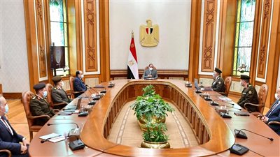بينها ضريح الحسين.. توجيهات عاجلة من السيسي بشأن عدة مشروعات 