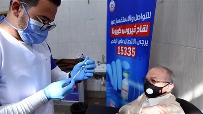 الصحة تكشف نسبة المطعمين في مصر بـ لقاح كورونا (فيديو)