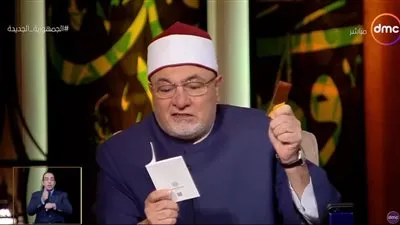 هل خالف الإمام الأكبر الدستور كما أشار البعض؟..خالد الجندي يُجيب (فيديو)