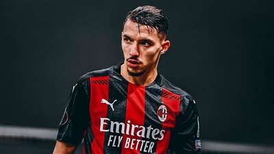  ميلان على أعتاب تجديد عقد بن ناصر