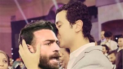 بفوتوشوب.. محمد أنور يداعب أبو جبل بعد تألقه مع المنتخب الوطني