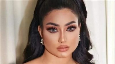 المطربة المغربية أسما لزرق تسجل القرأن الكريم بصوتها