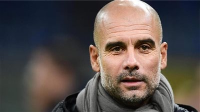 جوارديولا يُجبر برشلونة على تجديد عقد نجم الفريق