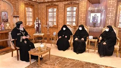 البابا تواضروس يستقبل رئيسات أديرة الراهبات