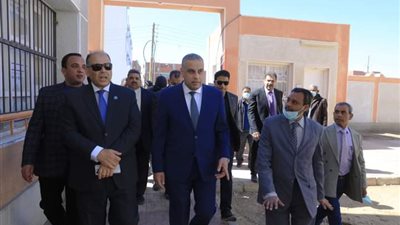 محافظ سوهاج يترأس الاجتماع الدوري للوقوف على مشروعات 