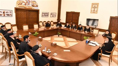 البابا تواضروس يستقبل الأنبا باخوم ووفدًا من كهنة أسوان