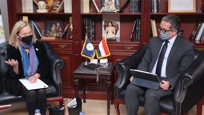 وزير السياحة والآثار أوجه التعاون مع مديرة المعونة الأمريكية 