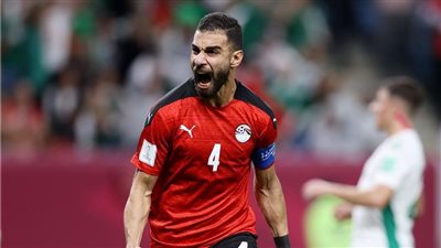 والد عمرو السولية: لاعبي المنتخب كانوا رجالًا وهيفرحونا بالتأهل لكأس العالم