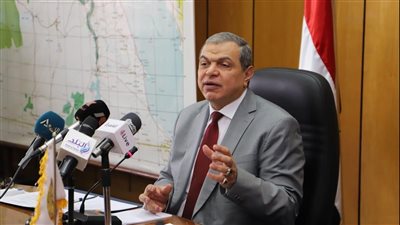 تعيين 389 شابًا واستخراج 399 شهادة مهارة بالأقصر