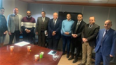 بحث مشاكل الأطباء خلال لقاء مع 