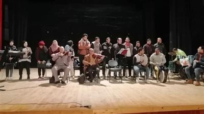 مناقشات ومحاضرات وعروض فنية بسوهاج 